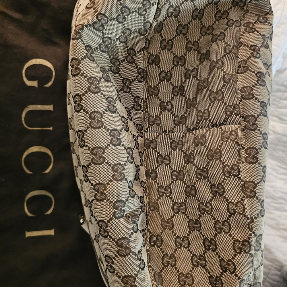 Gucci Beige Monogram Tote Bag - Picture 5 of 7